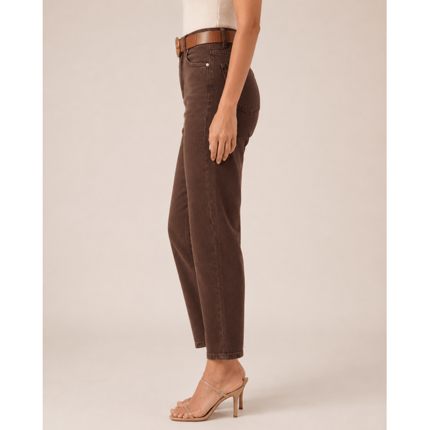 Mom Fit stiliaus rudi džinsai