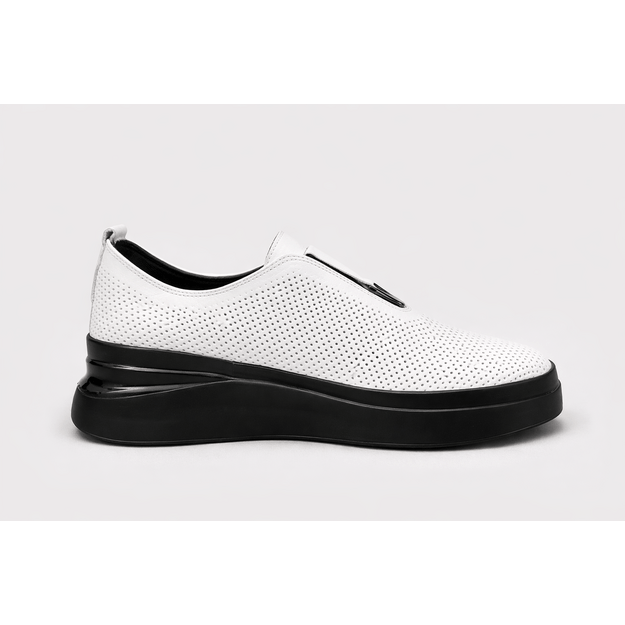 Batai su platforma 1