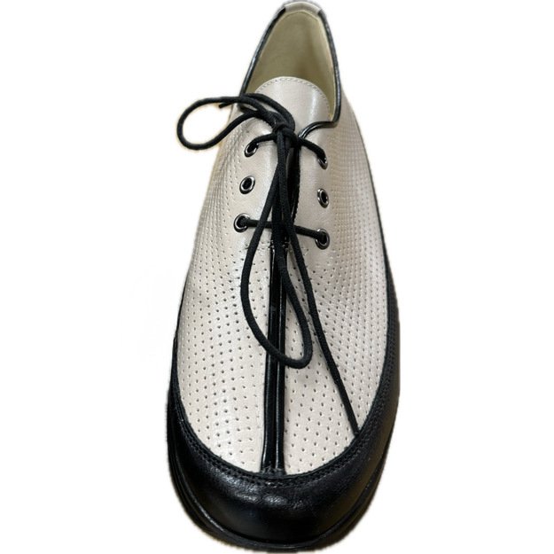 Bateliai ant platformos