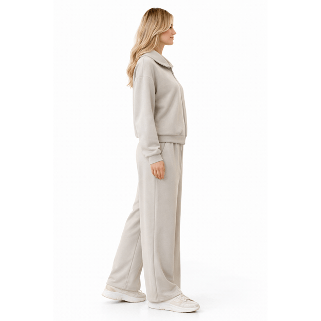 Laisvalaikio stiliaus kostiumas 1