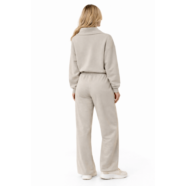 Laisvalaikio stiliaus kostiumas 2